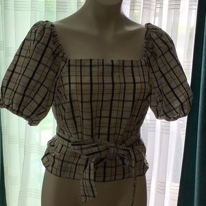 Levi’s cropped square neck belted blouse